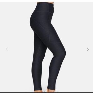 Outdoor Voices charcoal high rise 7/8 leggings.